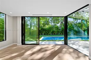 1002 NE 117th St, Biscayne Park, FL 33161 - Photo 13