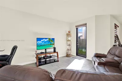 217 NE 23rd Ter, Homestead, FL 33033 - Photo 15