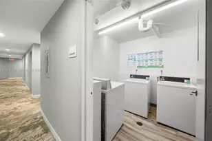 2555 Collins Ave, Miami Beach, FL 33140 - Photo 25