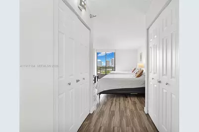 3300 NE 191st St #1007, Aventura, FL 33180 - Photo 25