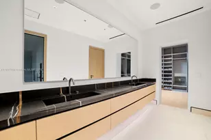 7051 SW 69th Ave, South Miami, FL 33143 - Photo 11