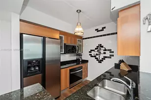 325 S Biscayne Blvd, Miami, FL 33131 - Photo 7