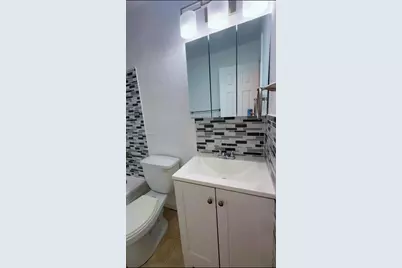 984 W 40th St #2, Hialeah, FL 33012 - Photo 15