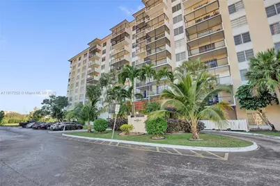 4164 Inverrary Dr #305, Lauderhill, FL 33319 - Photo 1