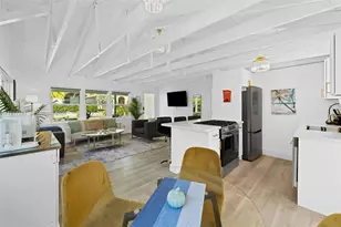 1464 NE 24th St, Wilton Manors, FL 33305 - Photo 9