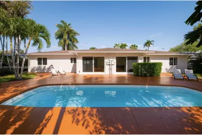 236 NE 1st St, Dania Beach, FL 33004 - Photo 13