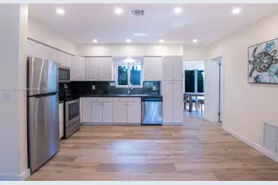 236 NE 1st St, Dania Beach, FL 33004 - Photo 17