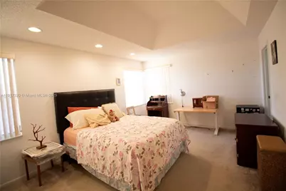 1562 NW 157th Ave, Pembroke Pines, FL 33028 - Photo 21