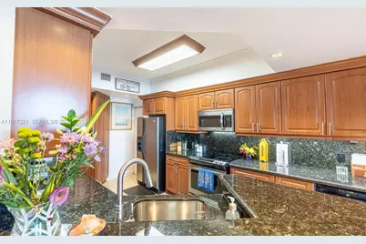 3255 NE 184th St #12406, Aventura, FL 33160 - Photo 17