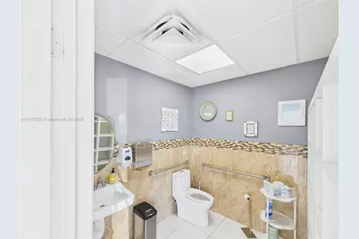 701 W Hallandale Beach Blvd #104, Hallandale Beach, FL 33009 - Photo 5