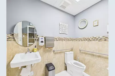 [Address not provided], Hallandale Beach, FL 33009 - Photo 7