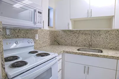 4271 NW 11th St #6, Miami, FL 33126 - Photo 7