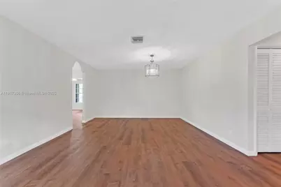 550 SW 38th Ter #0, Fort Lauderdale, FL 33312 - Photo 5