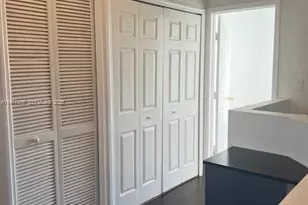 8305 NW 108th Ave, Doral, FL 33178 - Photo 15