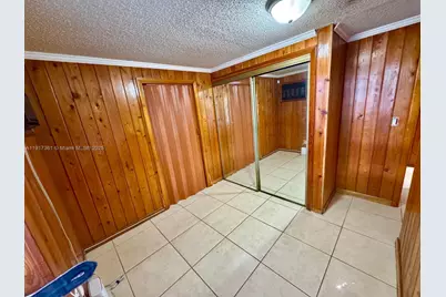 830 SE 7th Pl, Hialeah, FL 33010 - Photo 13