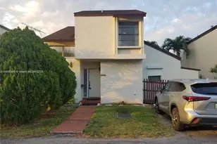 9721 NW 5th Ln, Miami, FL 33172 - Photo 1