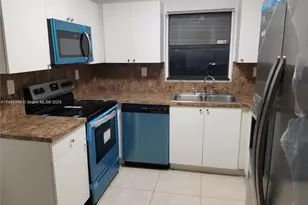 9721 NW 5th Ln, Miami, FL 33172 - Photo 9