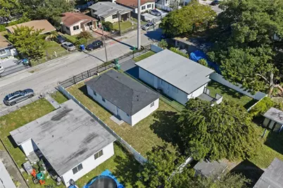 1844 NW 67th St, Miami, FL 33147 - Photo 23