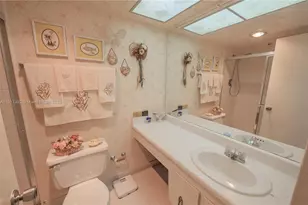 301 174th St, Sunny Isles Beach, FL 33160 - Photo 9