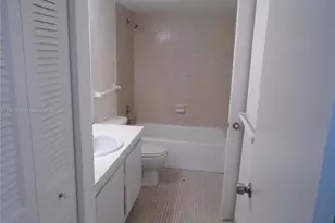 4174 Inverrary Dr, Lauderhill, FL 33319 - Photo 23