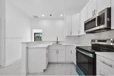 2250 NW 7th Ct, Fort Lauderdale, FL 33311 - Photo 9