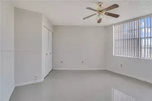 1200 St Charles Pl, Pembroke Pines, FL 33026 - Photo 19