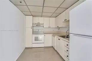 1200 St Charles Pl, Pembroke Pines, FL 33026 - Photo 9