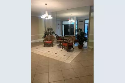 470 Executive Center Dr #1I, West Palm Beach, FL 33401 - Photo 5