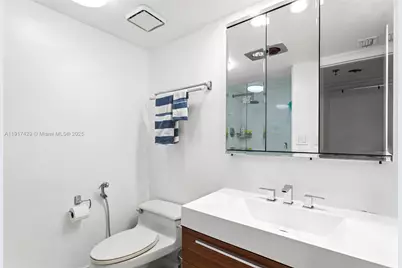 9 Island Ave #2006, Miami Beach, FL 33139 - Photo 21