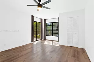 2202 S Cypress Bend Dr, Pompano Beach, FL 33069 - Photo 23
