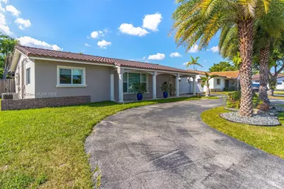 1114 SW 102nd Pl, Miami, FL 33174 - Photo 3