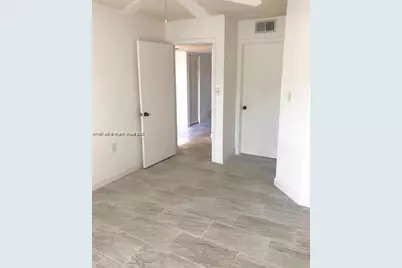 22102 Glenmoor Dr #102, West Palm Beach, FL 33409 - Photo 5