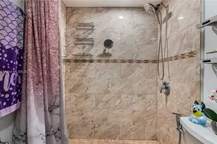 8390 NW 103rd St, Hialeah Gardens, FL 33016 - Photo 21