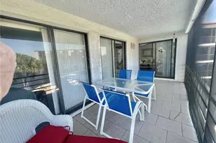 2309 S Cypress Bend Dr, Pompano Beach, FL 33069 - Photo 23