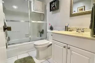 2309 S Cypress Bend Dr, Pompano Beach, FL 33069 - Photo 25