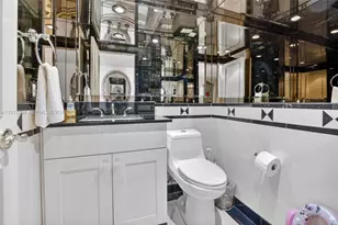 1000 W Island Blvd, Aventura, FL 33160 - Photo 35