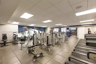 1000 W Island Blvd, Aventura, FL 33160 - Photo 77