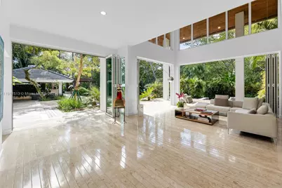 7150 W Lago Dr, Coral Gables, FL 33143 - Photo 5