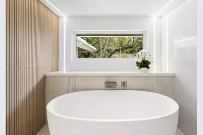 7150 W Lago Dr, Coral Gables, FL 33143 - Photo 29