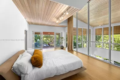 7150 W Lago Dr, Coral Gables, FL 33143 - Photo 21