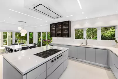 7150 W Lago Dr, Coral Gables, FL 33143 - Photo 11