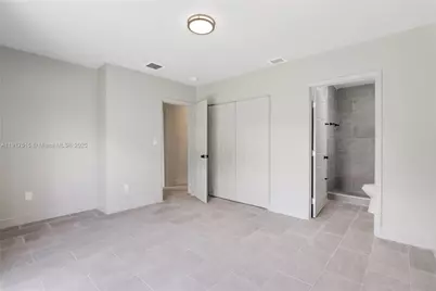 981 NW 4th Ave, Pompano Beach, FL 33060 - Photo 11