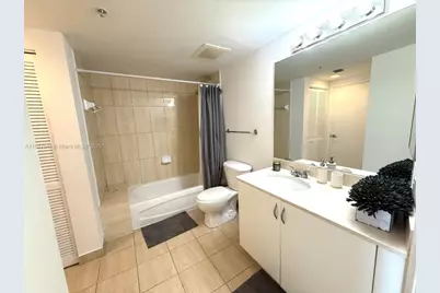 1750 N Bayshore Dr #3010, Miami, FL 33132 - Photo 25