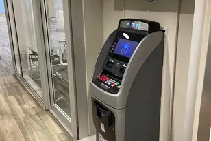 1750 N Bayshore Dr, Miami, FL 33132 - Photo 37