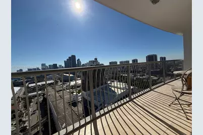 1750 N Bayshore Dr #3010, Miami, FL 33132 - Photo 3