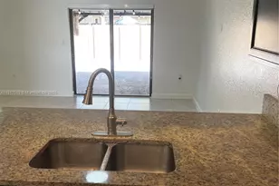 152 SE 37th Ter, Homestead, FL 33033 - Photo 9