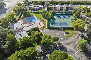 1017 NW 124th Ave, Pembroke Pines, FL 33026 - Photo 35