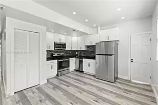 305 NW 58th St, Miami, FL 33127 - Photo 15