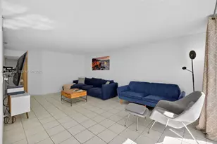 2401 Collins Ave, Miami Beach, FL 33140 - Photo 17