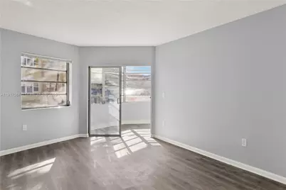 18630 NE 18th Ave #136, Miami, FL 33179 - Photo 7